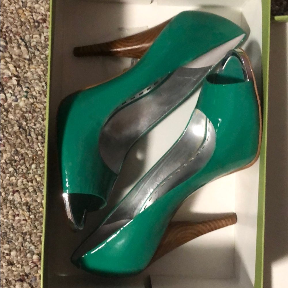 Gianni Bini Peep Toe Pump